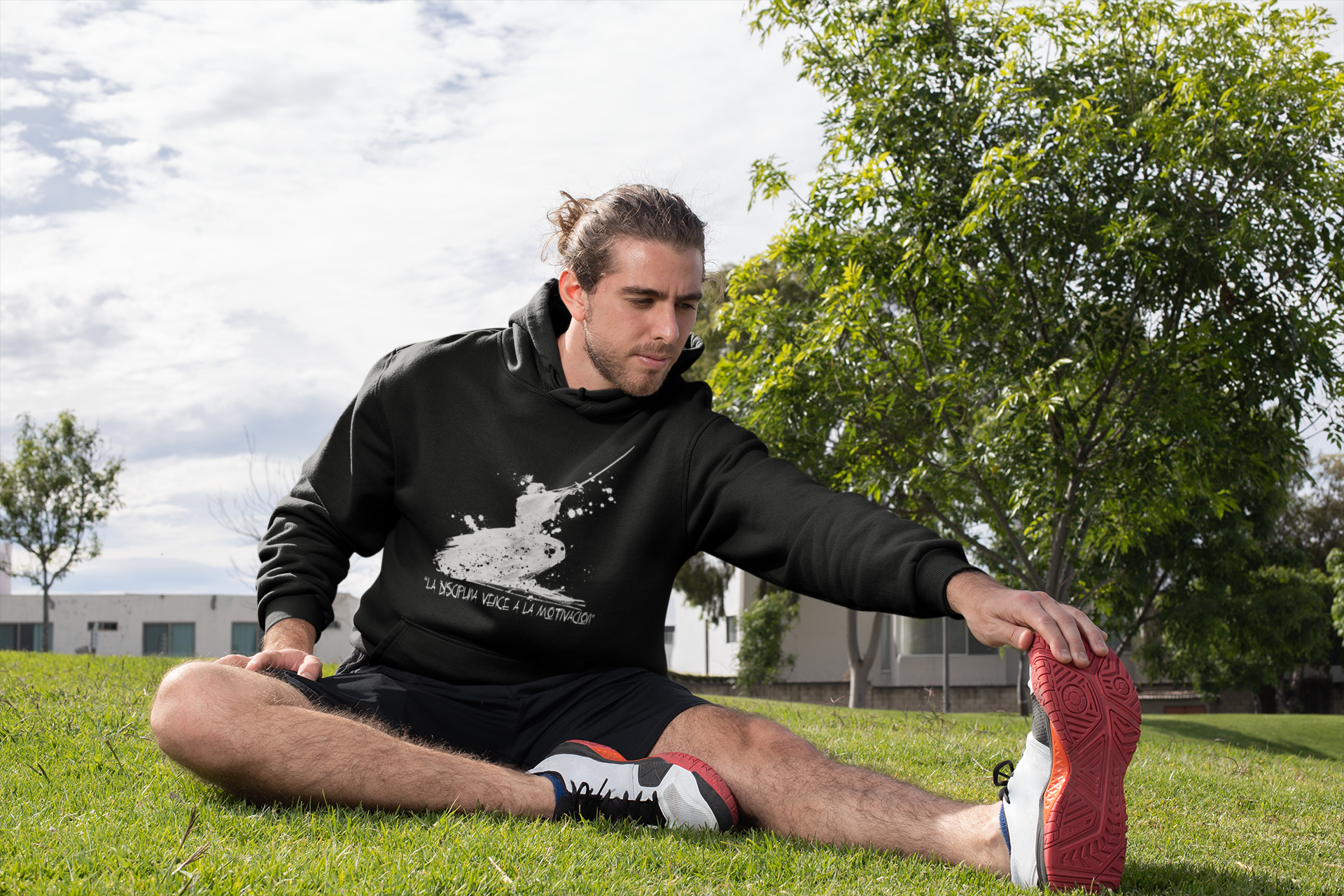 Hoodie Estoico "La disciplina vence a la motivación"